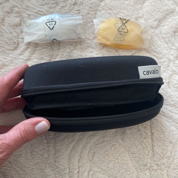 Cavalo Eye Glasses Case with additional lenses - Picture 6 of 7